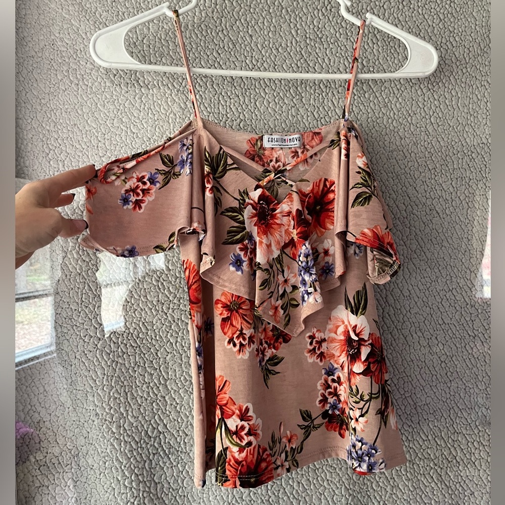 FASHION NOVA Floral Top